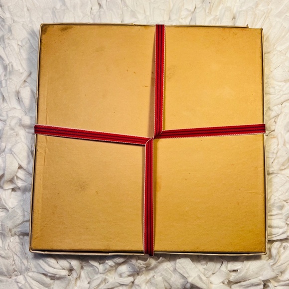 1950's Vintage Cocktail Napkins Cream/Red Embroidered 6 Quotes Hostess Gift - Picture 10 of 10